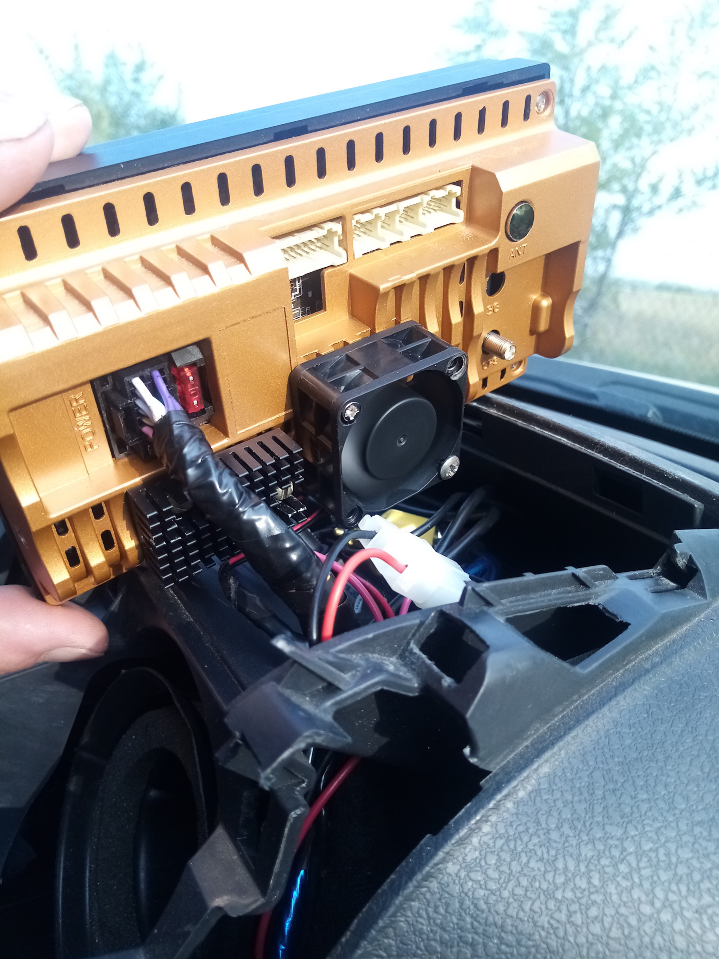 Дополнительное охлаждение андроид магнитолы. — Renault Duster (1G), 2 л ...