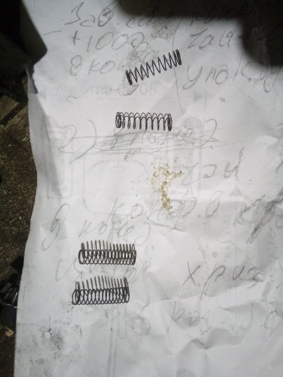 Пружинки тоже разные, у родных витки почаще, да и щетки родные 7*7.5 мм, а у донора 6,5*65мм. — Lada 2120 Надежда