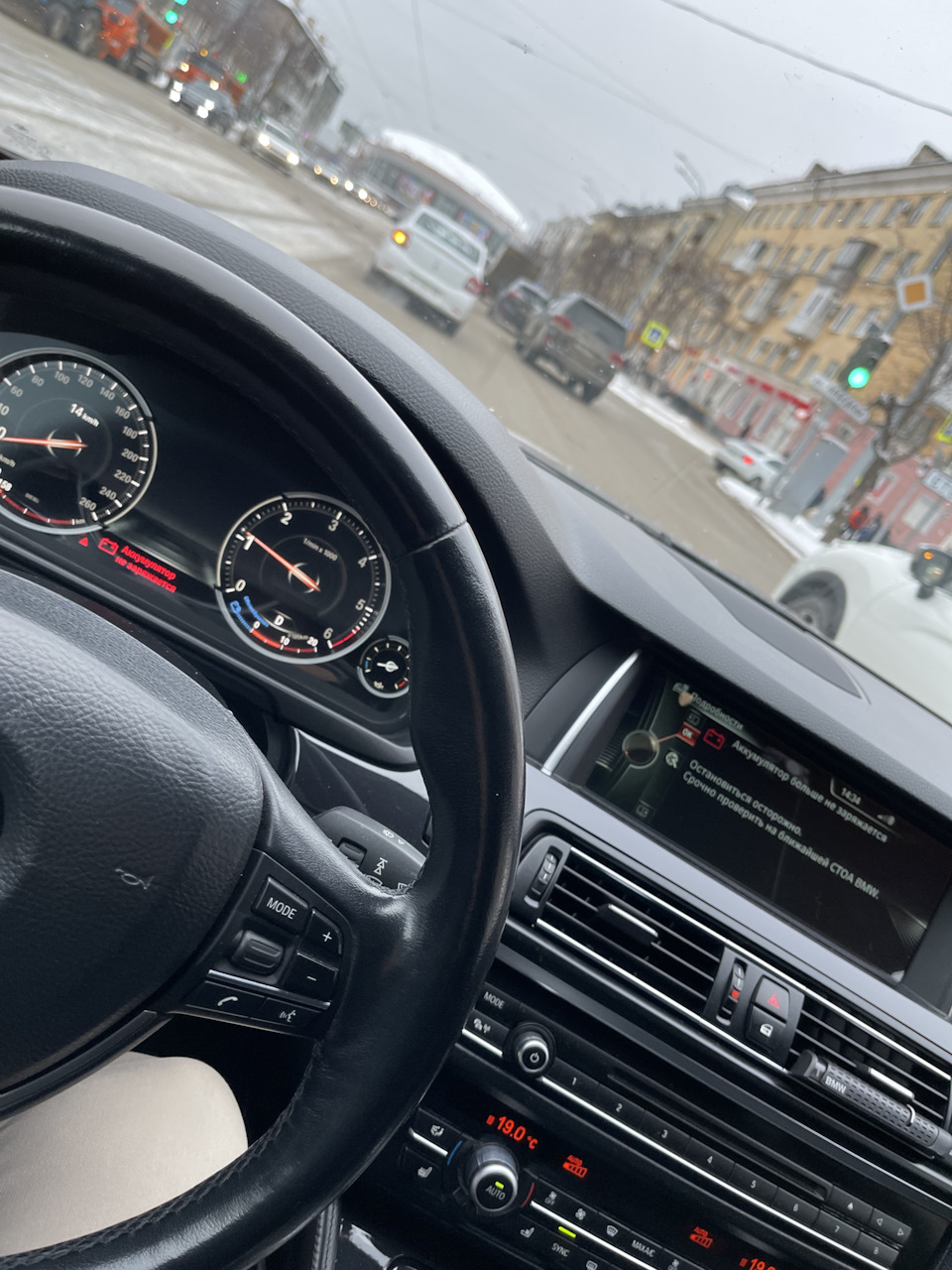 47. Порвался приводной ремень F10 N57 — BMW 5 series (F10), 3 л, 2014 ...