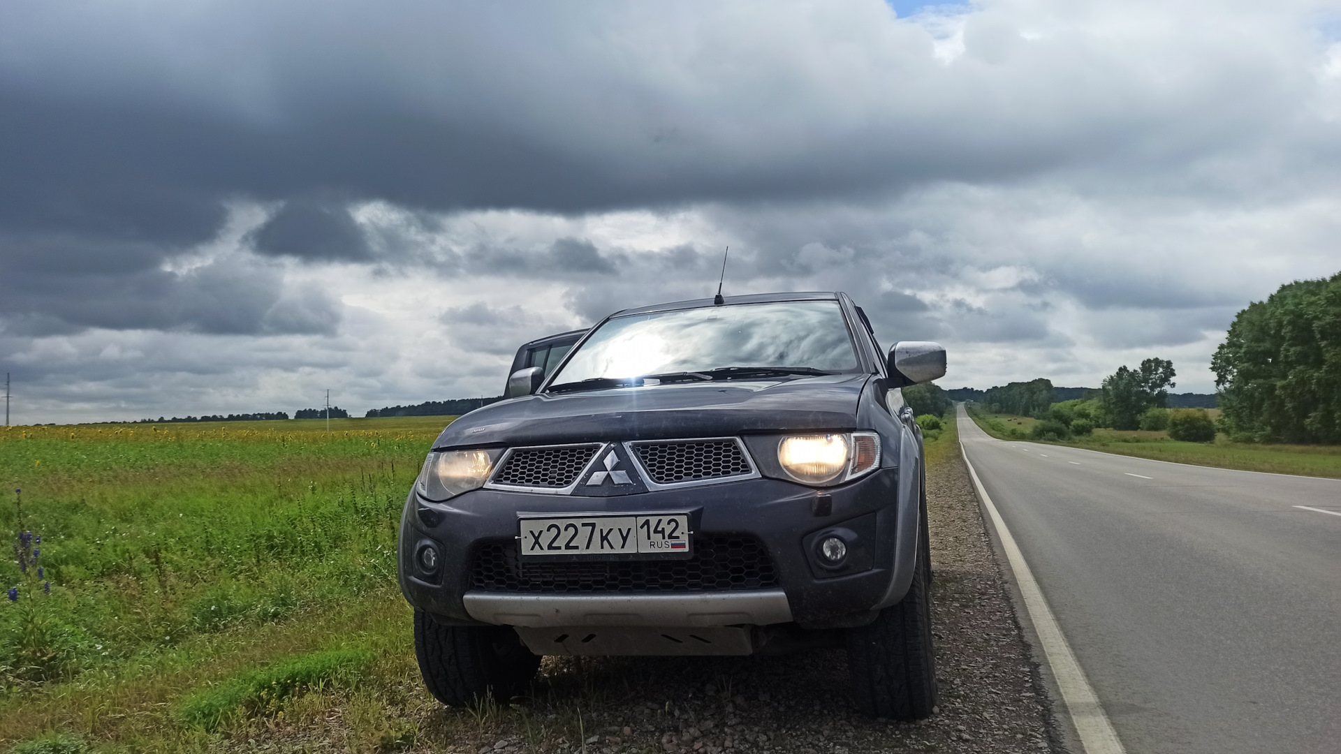 Mitsubishi L200 (4G) 2.5 дизельный 2013 | 2.5 DI-D 4WD на DRIVE2