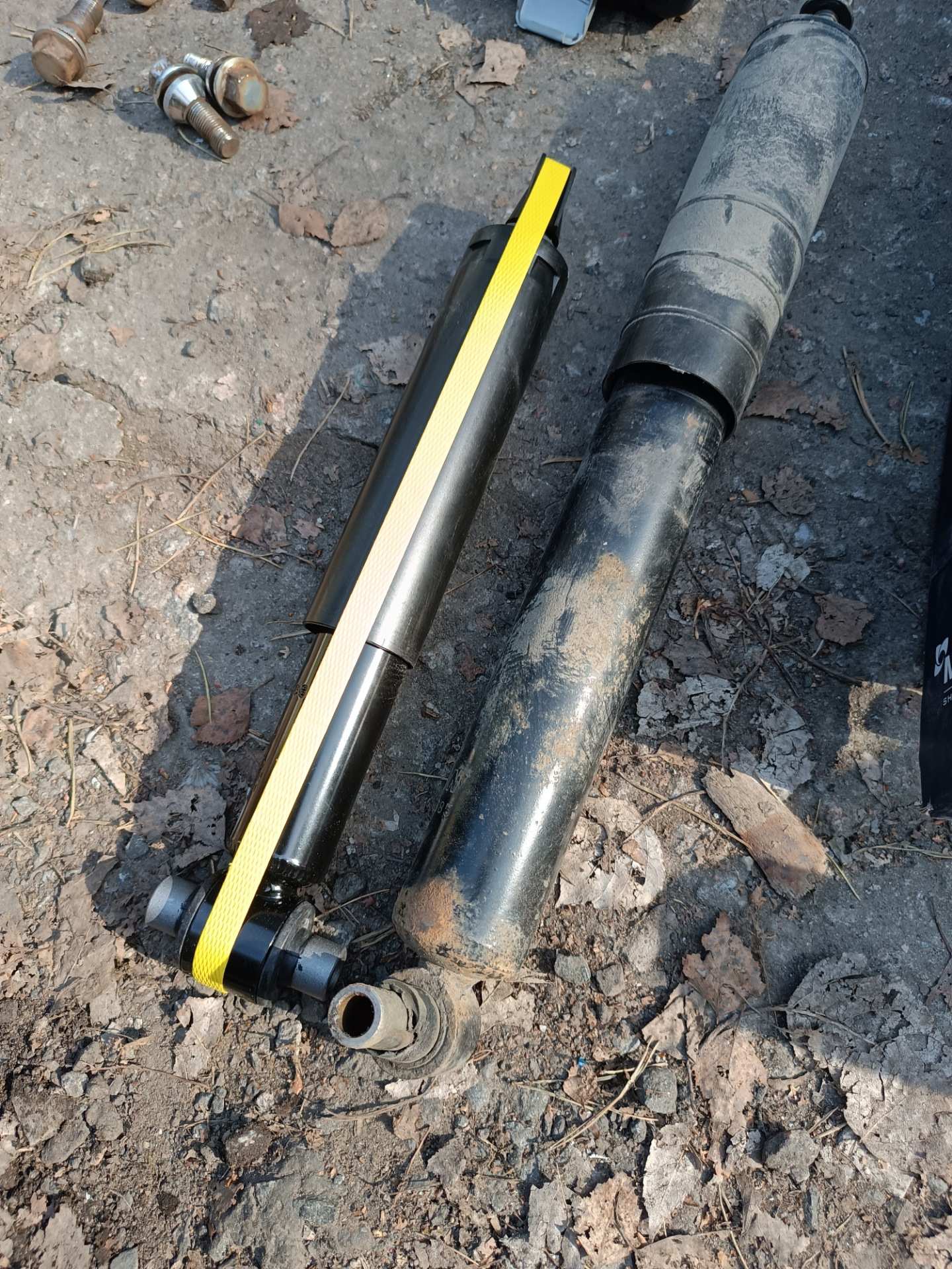 Замена радиатора охлаждения и задних амортизаторов Вольво s60 — Volvo ...