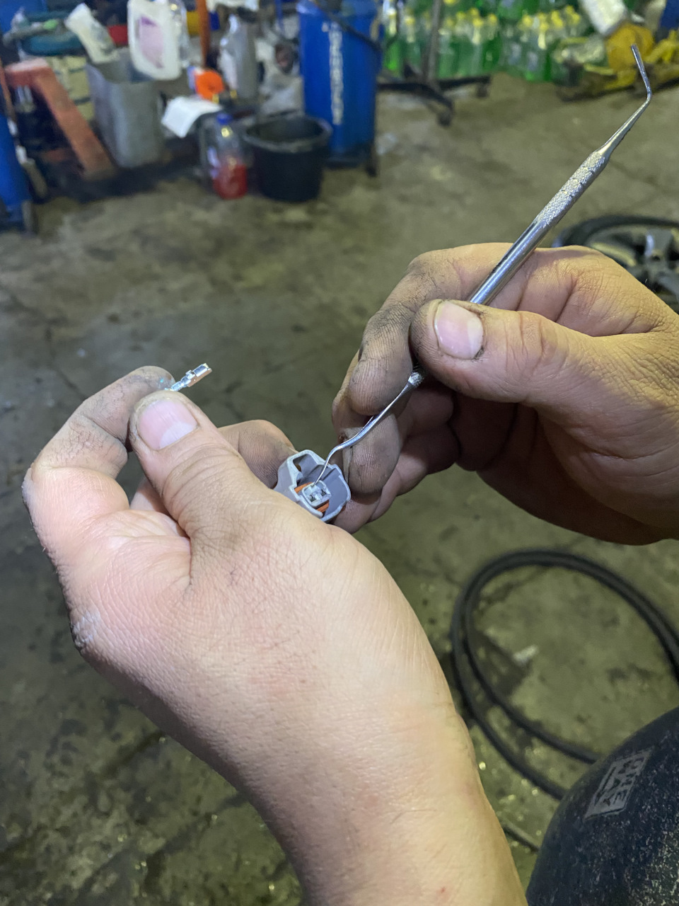 Устал провод 😳🥹😲насоса омывателя заднего стекла. — Lexus RX 400h (2G ...