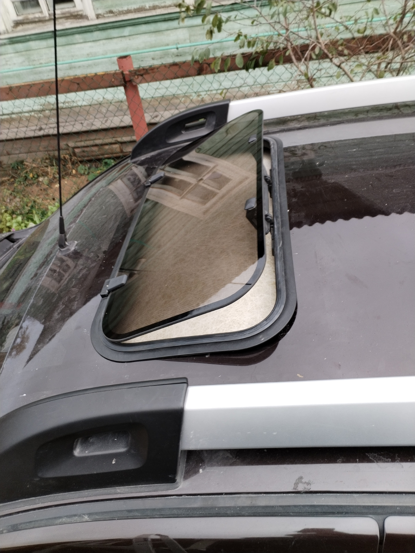 #42 Установка люка на крышу — Renault Duster (1G), 1,5 л, 2016 года ...