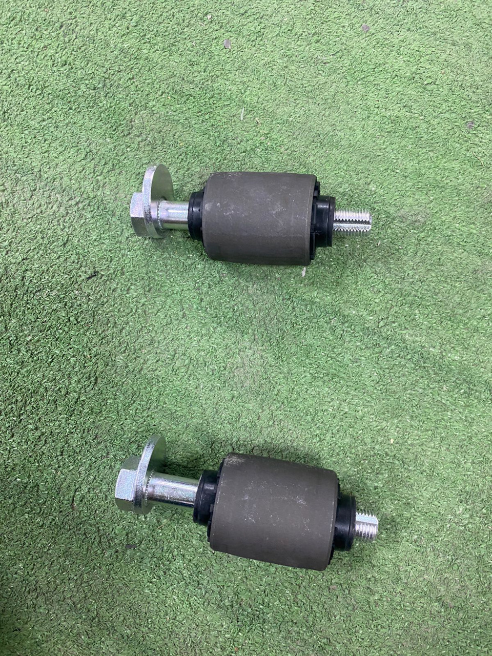 Замена нижних сайлентблоков и развальных болтов — KIA Ceed (2G), 1,6 л ...