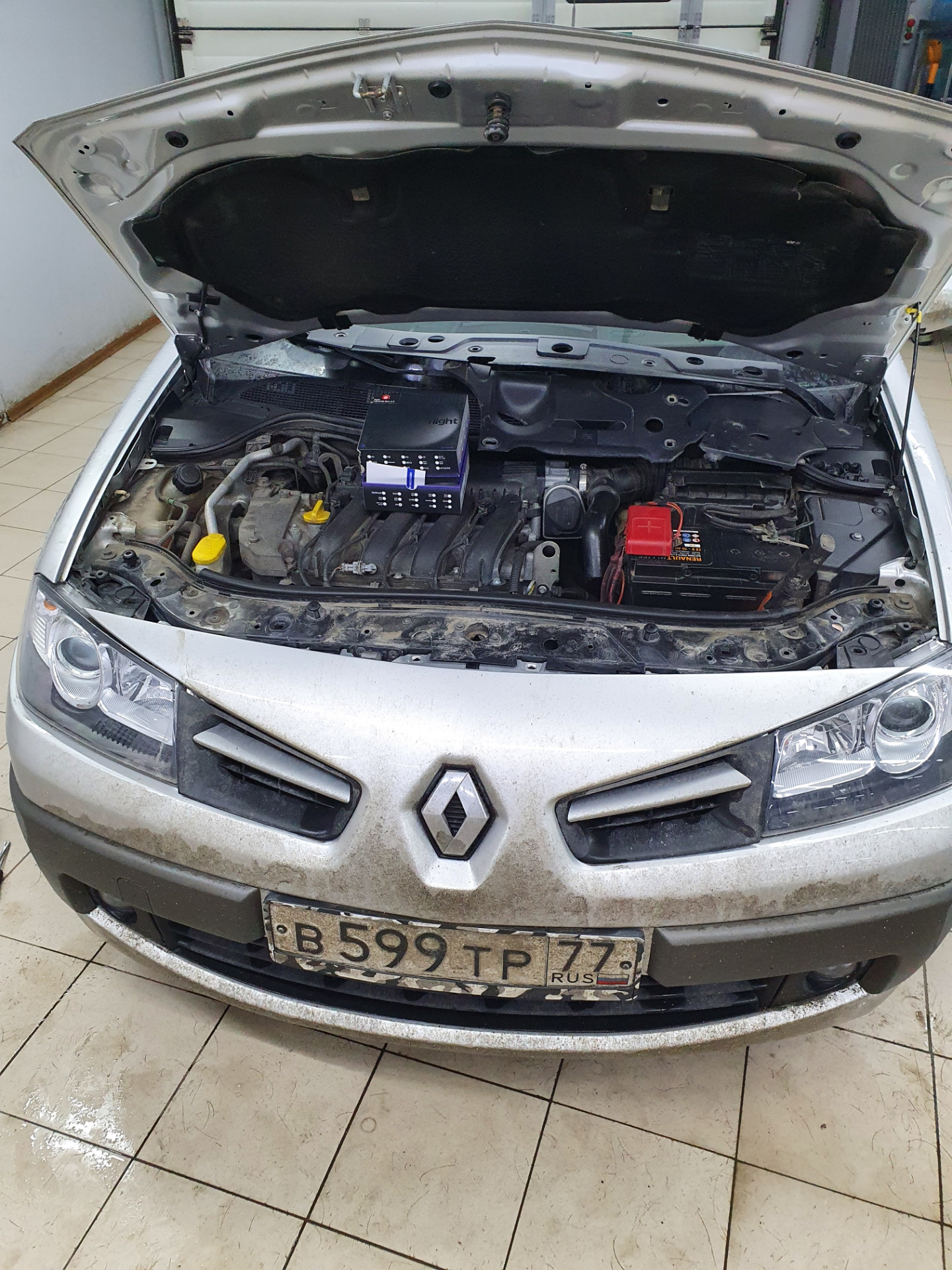 19.02.22г Установка светодиодных ламп ближнего света — Renault Megane II, 2  л, 2006 года | расходники | DRIVE2