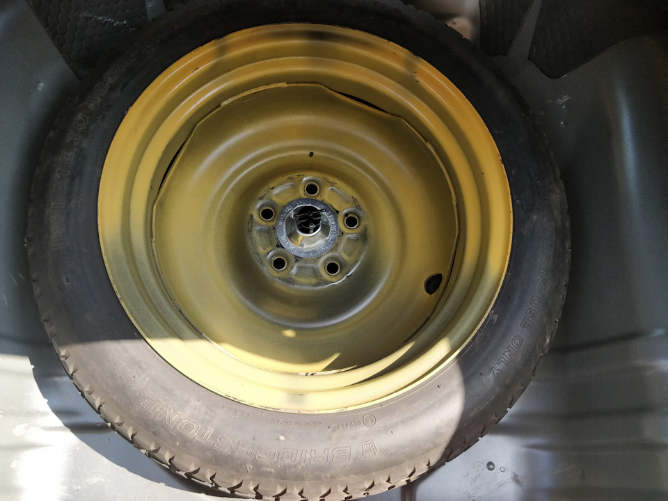 На месте — Honda Civic 4D (8G)
