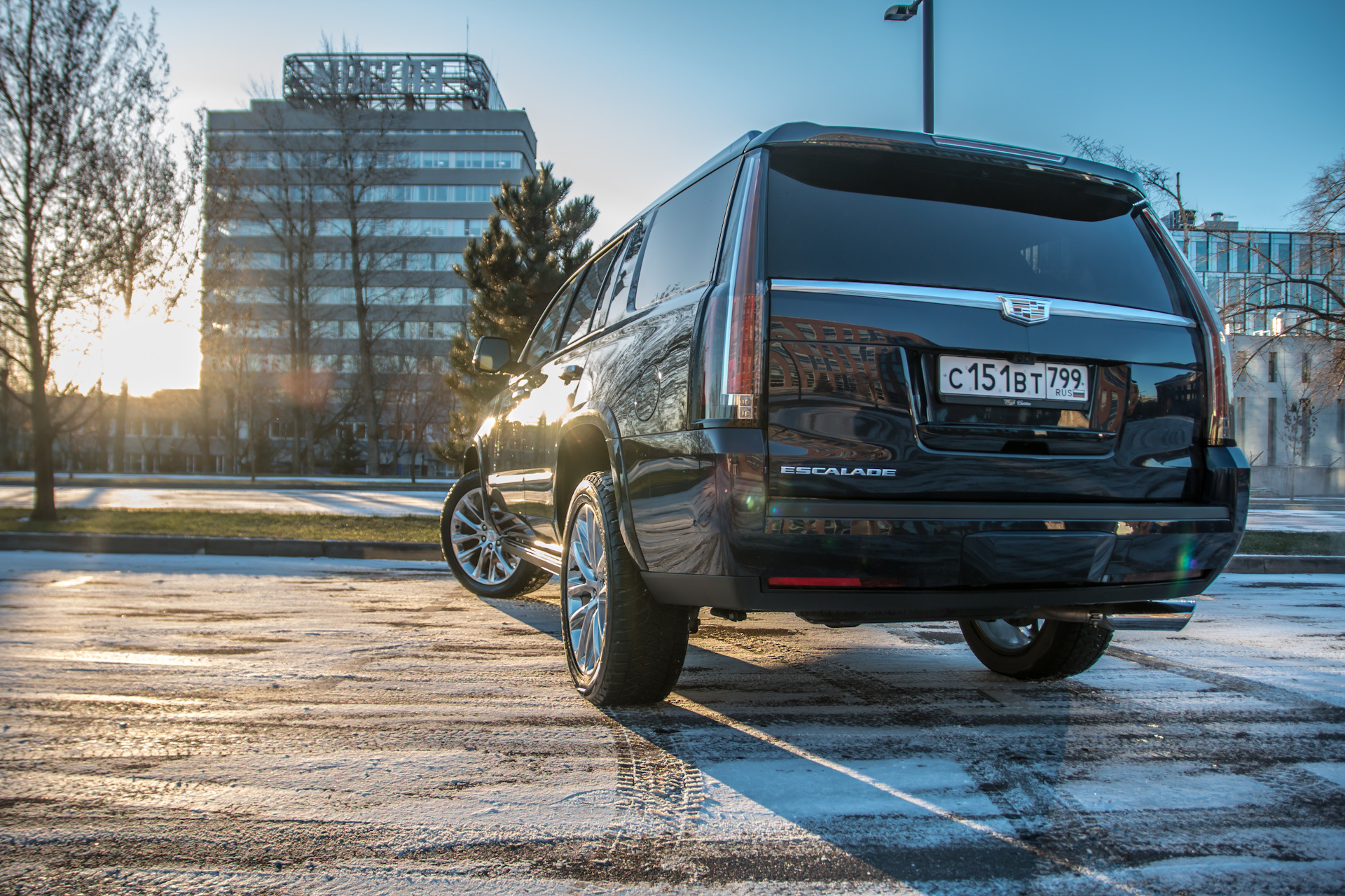 Cadillac Escalade: не автомобиль, а автомобилище! — DRIVE2