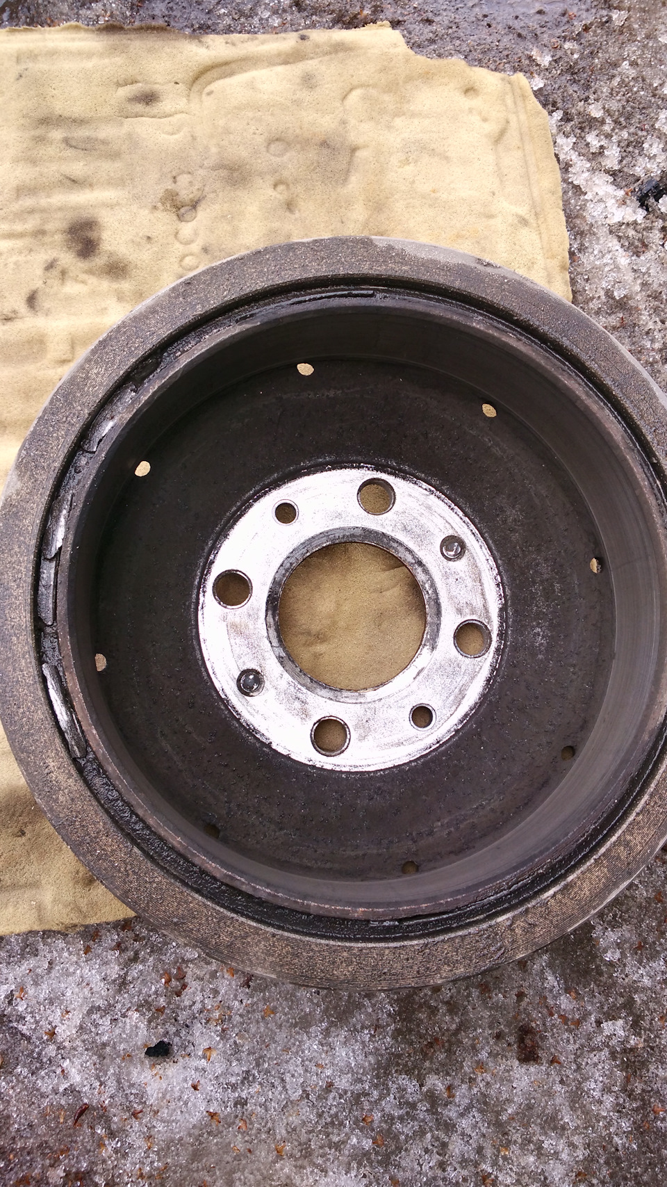 Так же как и у всех расслоился диск и начал скрежетать. — Lada Гранта Лифтбек (1G)