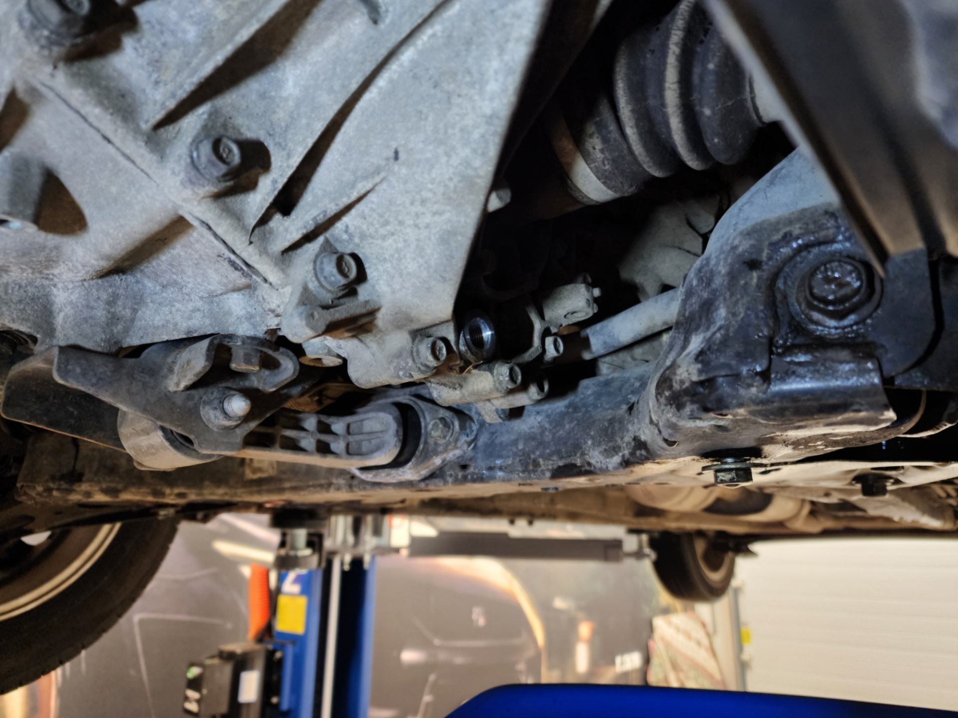 hyundai-solaris-1-6-2012