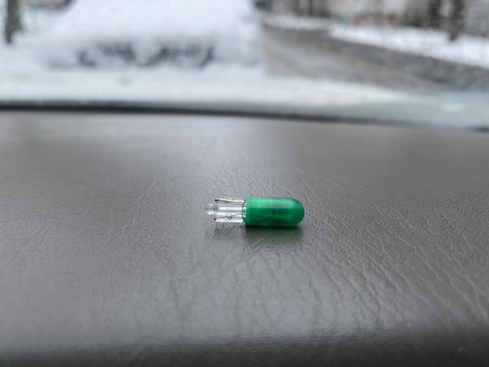 7 — Колпачки для ламп Koito — Toyota Crown (S170), 3 л, 1999 года ...