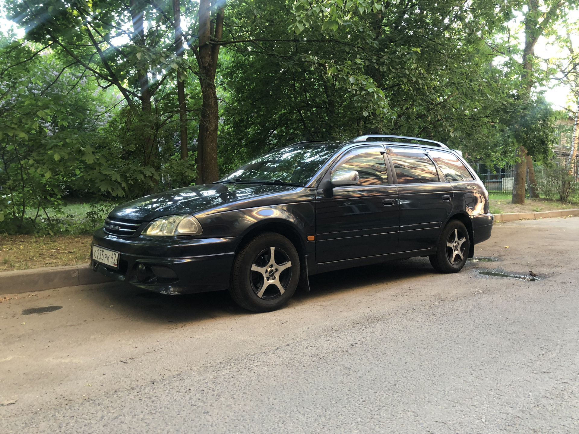 Тойота калдина 2000 год. Toyota Caldina 2000. Тойота Калдина 2000. Тойота Калдина 2000 года.