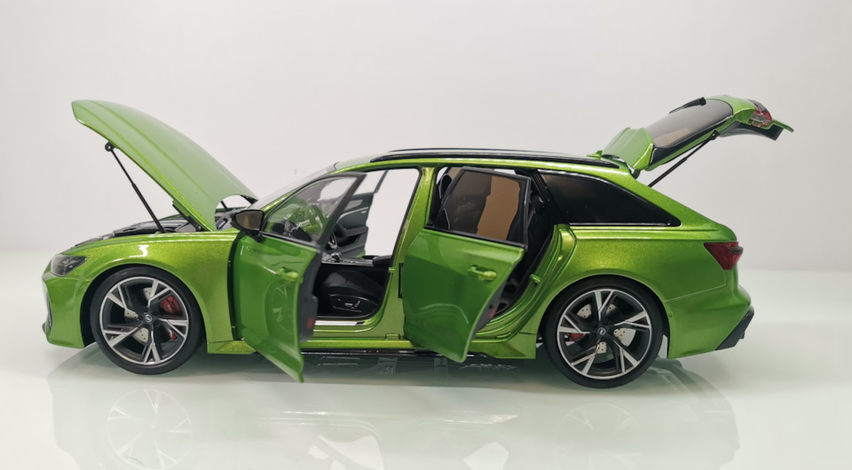1/18 KENGFAI ケンファイ アウディ RS6 C8 京商 オートアート KengFai 1:18 Audi RS 6 Avant (C8) year 2021 grey / KiloWorks