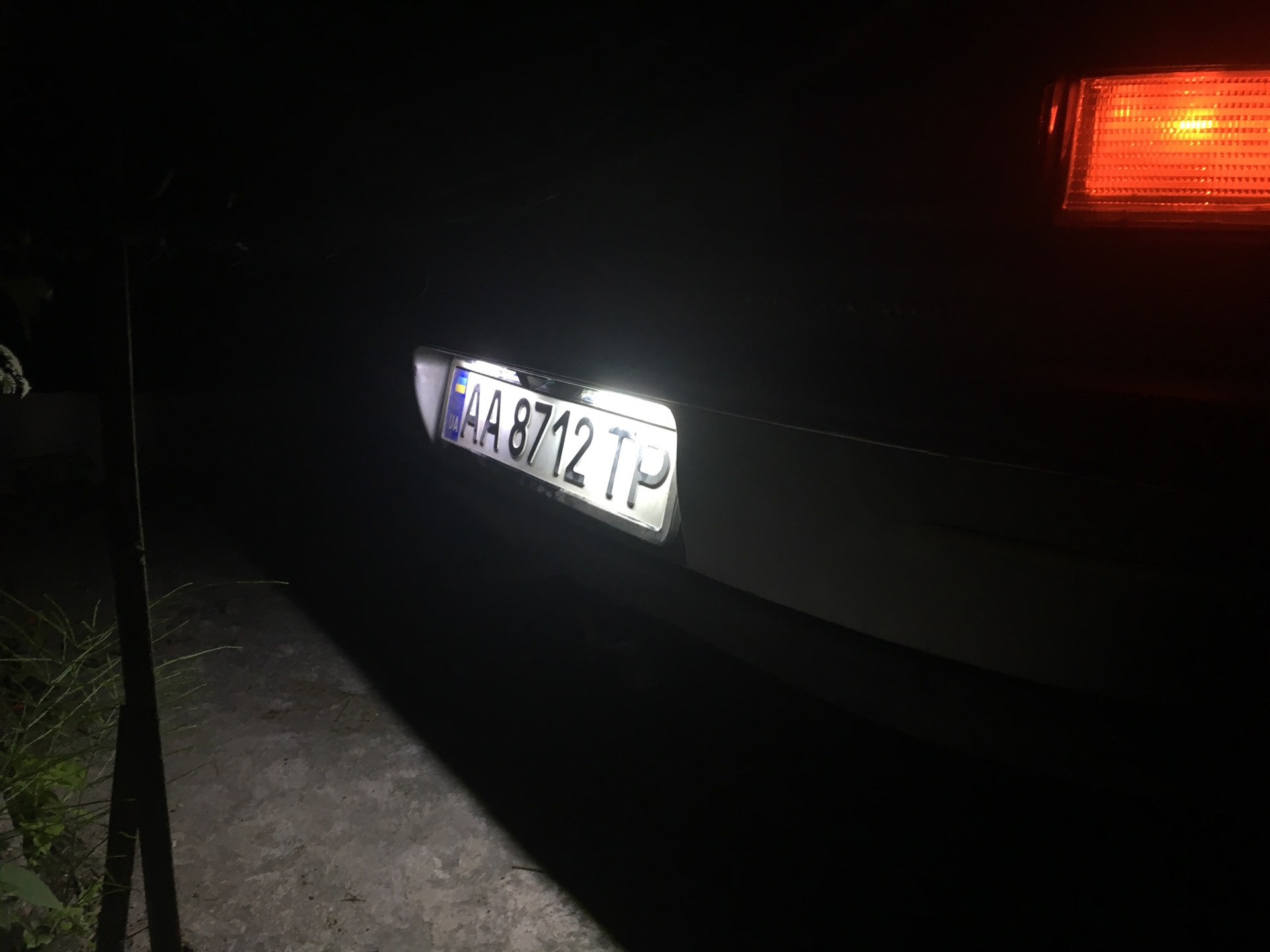 Подсветка номера и камера — Opel Omega B, 3 л, 1995 года | аксессуары ...