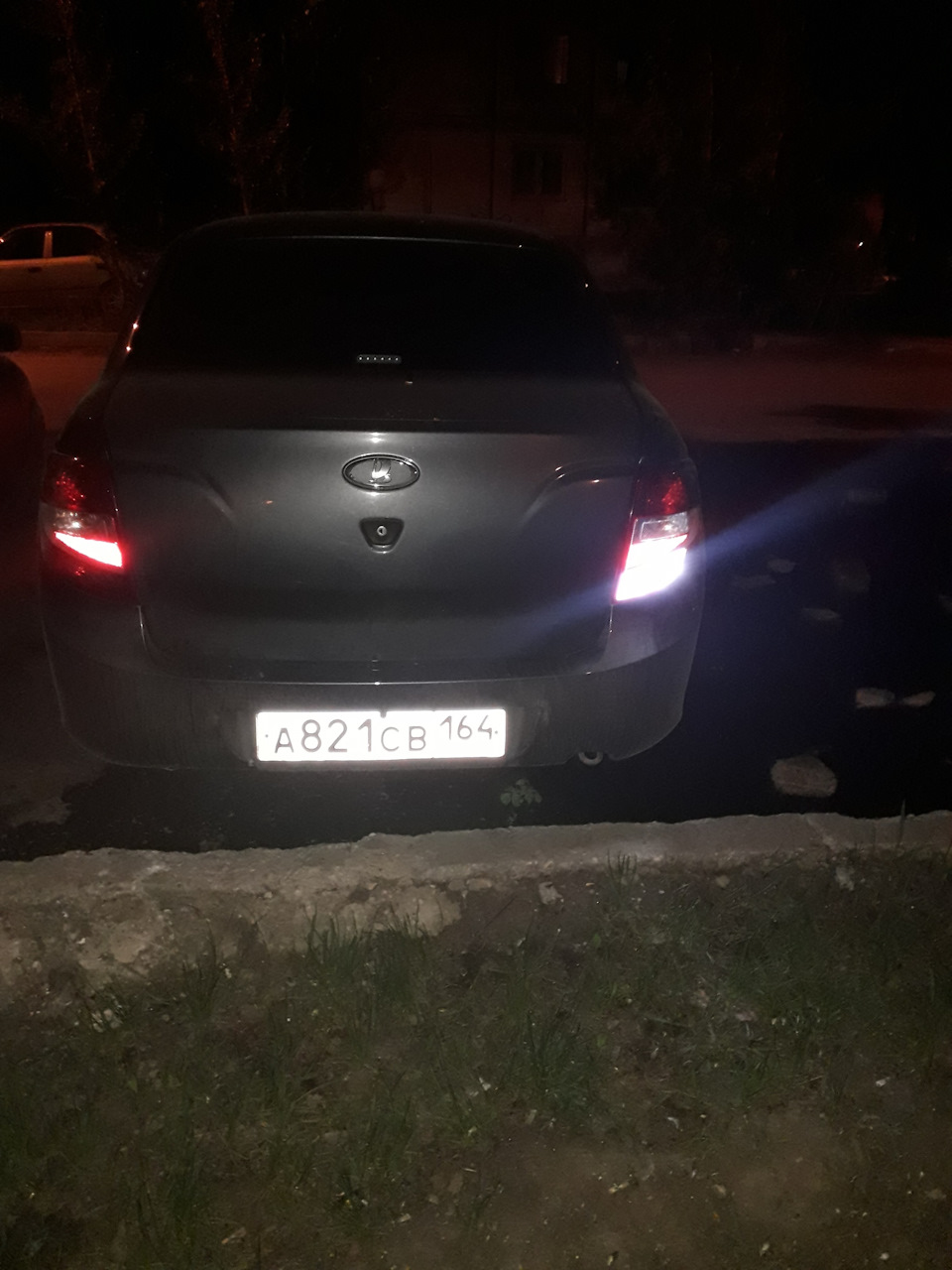 Тест лампочки в задний ход на Грантуле — Lada Гранта, 1,6 л, 2017 года ...