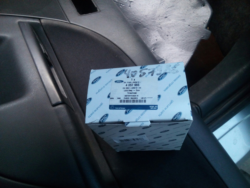 Фото в бортжурнале Ford Mondeo III. Запчасти на фото: 4057986