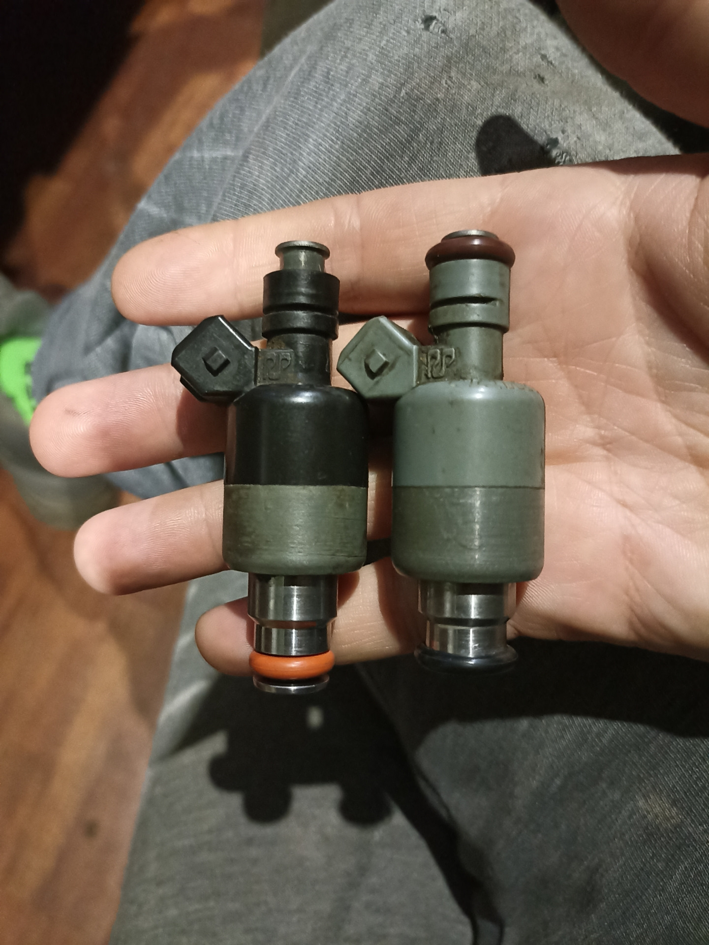 03c906036m. Что такое форсунки в автомобиле. Найти форсунки. Форсунка бош 414701084. Форсунки топливные dv15 861.