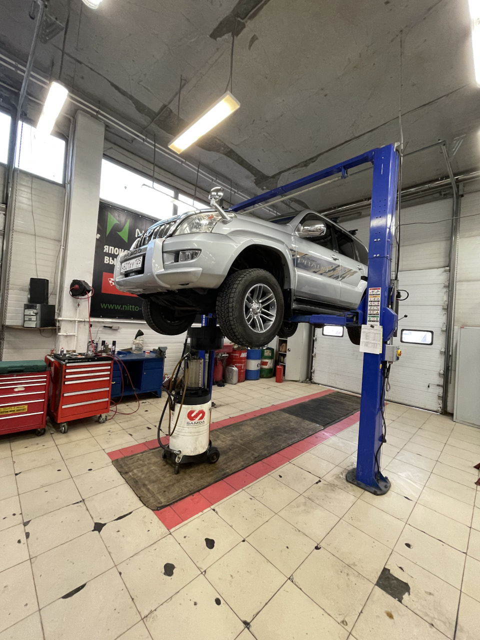 Фото в бортжурнале Toyota Land Cruiser Prado 120-series. Запчасти на фото: NITT0