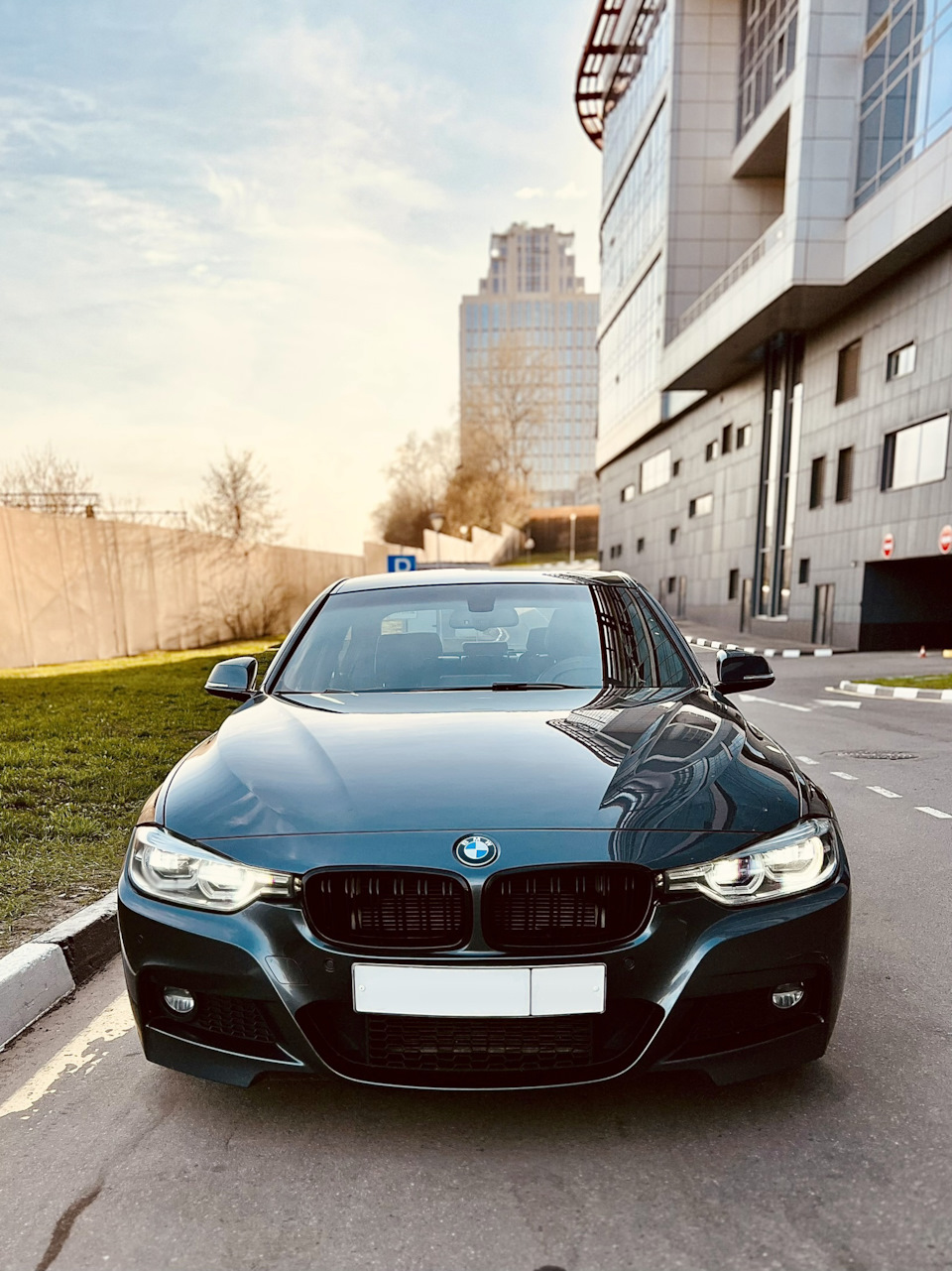 Пост одной фотографии — BMW 3 series (F30), 3 л, 2017 года | мойка | DRIVE2
