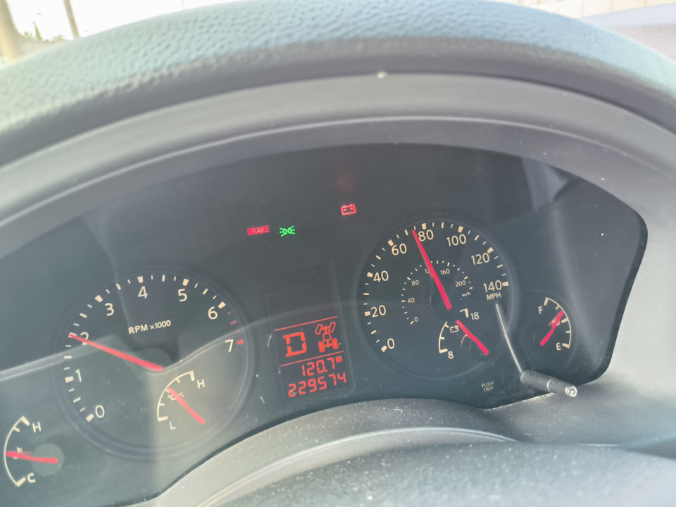 На ходу загорается лампа АКБ и BRAKE — Infiniti QX56 (1G), 5,6 л, 2007 ...