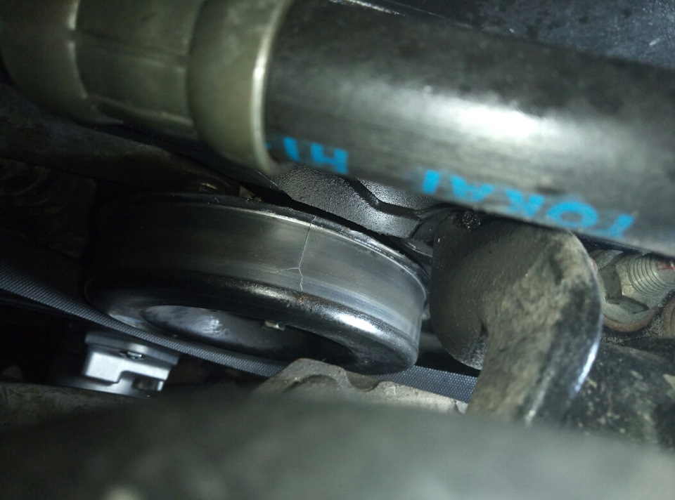 шкив помпы — Mitsubishi Airtrek