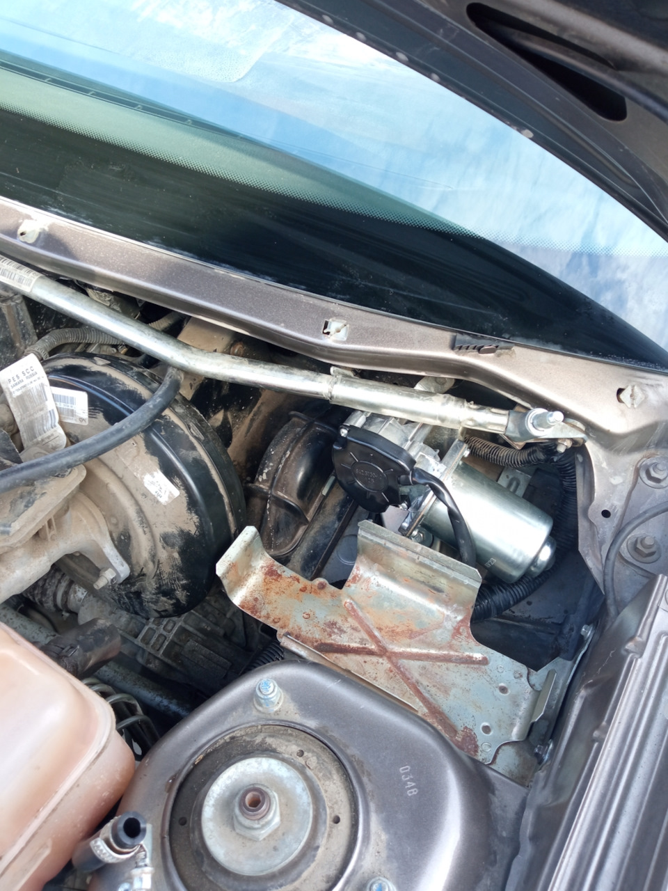 замена моторчика дворников — Lada Приора седан, 1,6 л, 2018 года ...