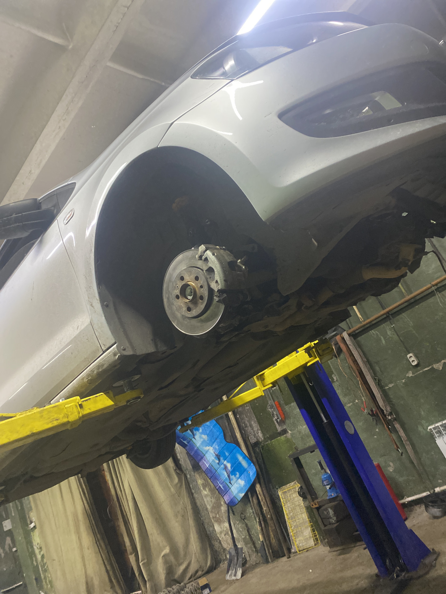 Винтовая подвеска поло седан — Volkswagen Polo Sedan, 1,6 л, 2012 года ...