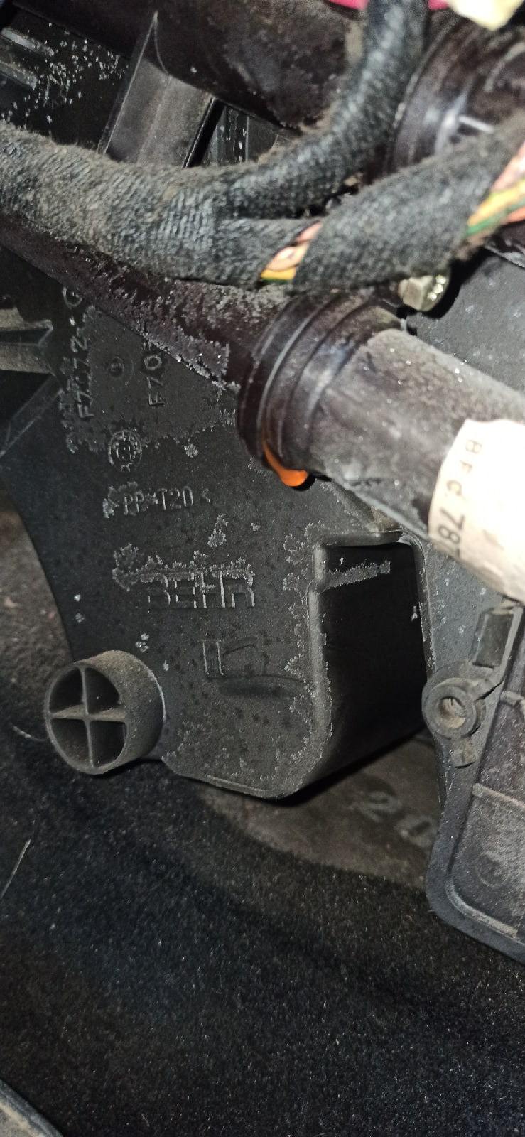 Кольца радиатора отопителя. Куда уходит антифриз?, все как у всех ...