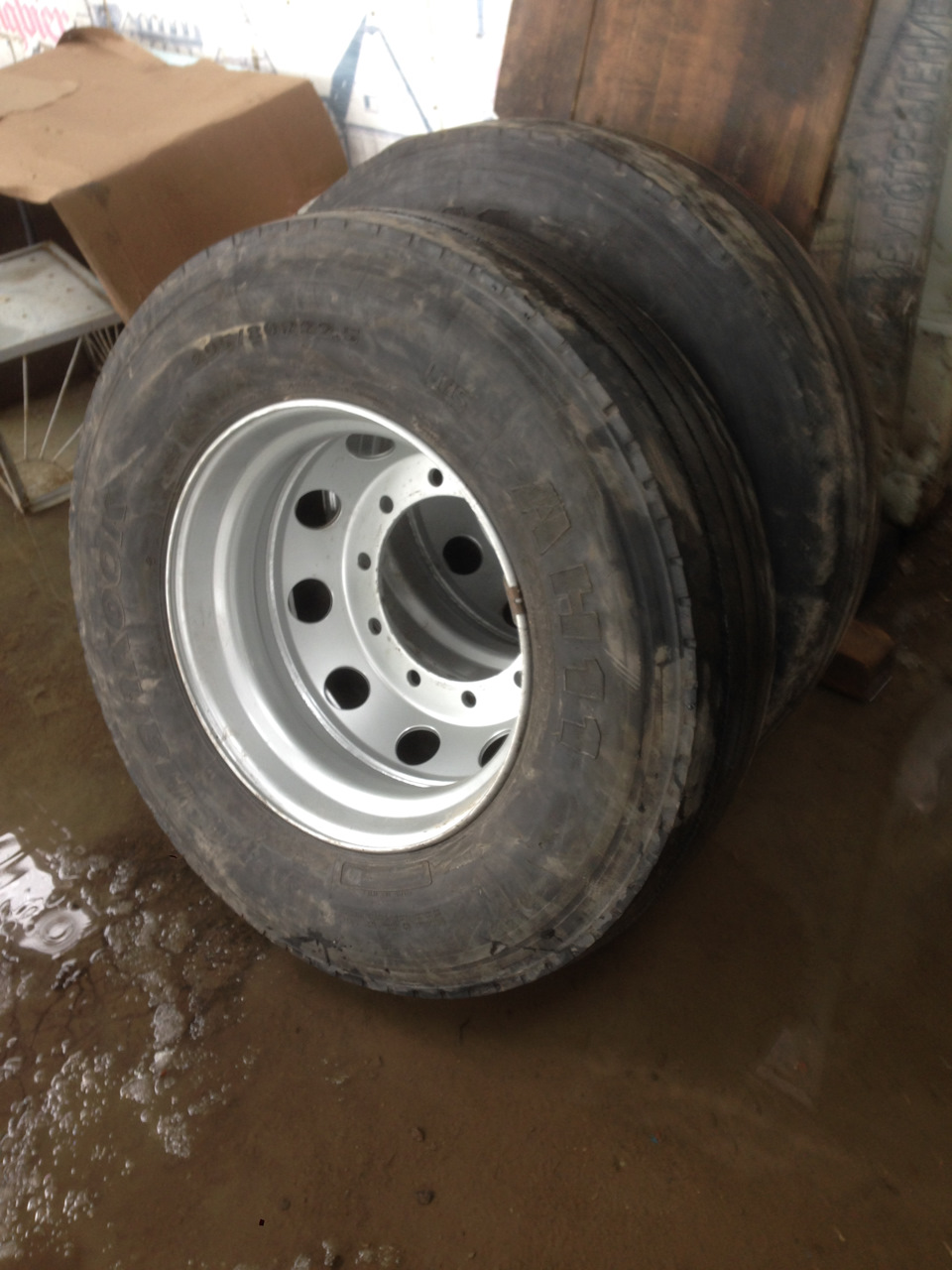 безкамерка — КАМАЗ Золотарь