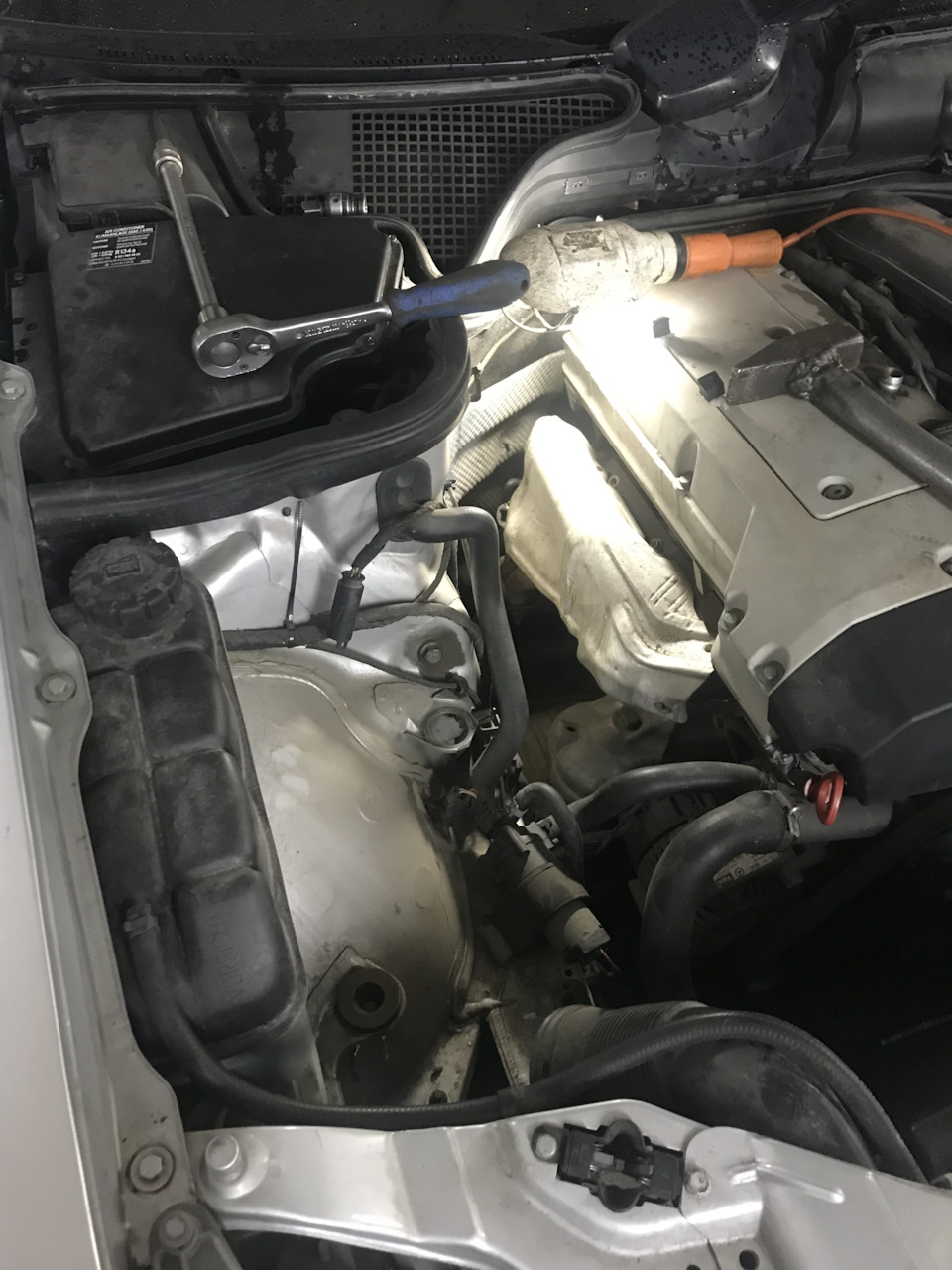 Заменил датчик кислорода (Лямбда-зонд) — Mercedes-Benz E-class (W210 ...