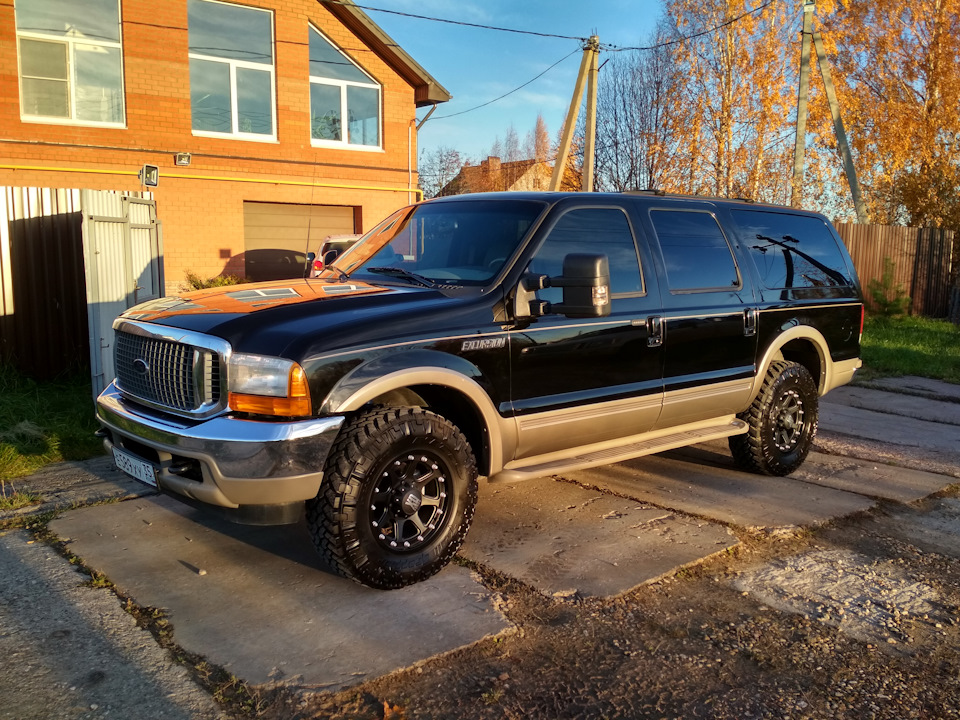 Ford Excursion 2013