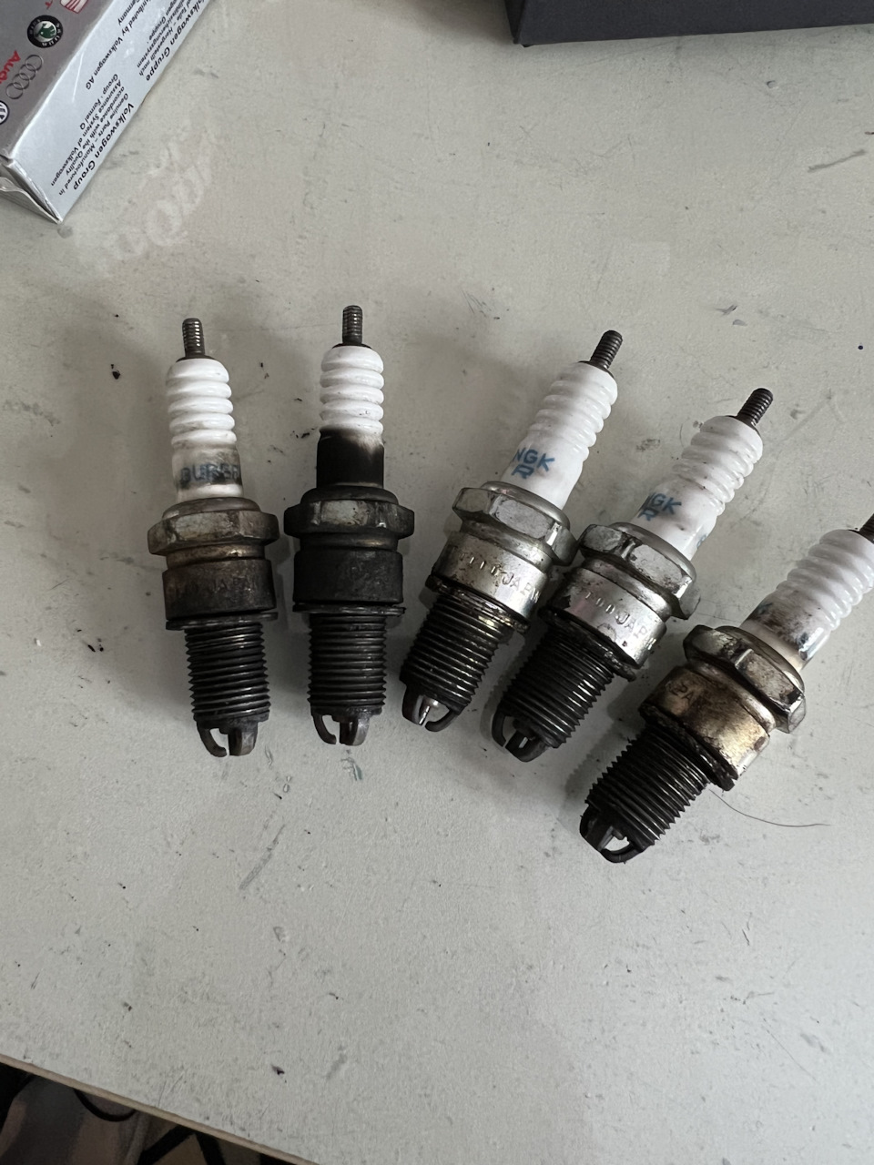 Старые свечи — Audi Coupe (89/8B)