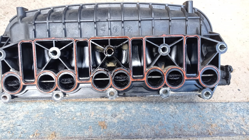 Удаление вихревых заслонок впускного коллектора — Volkswagen Touran (1G ...