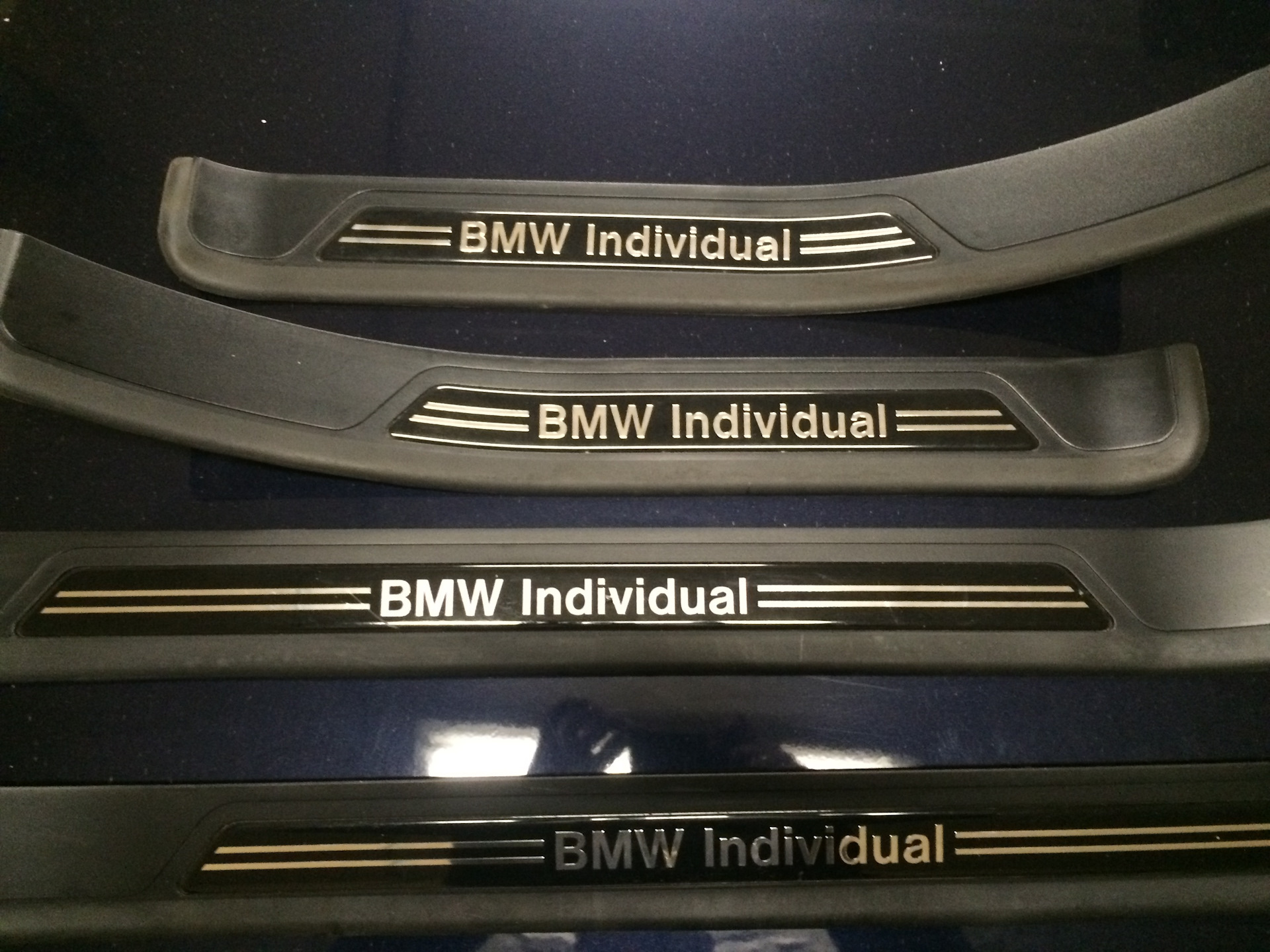 Накладки bmw. Накладки на пороги individual BMW e39. Накладки на пороги БМВ е39 индивидуал. Накладки на пороги е39 BMW. Накладки на пороги БМВ е39 м5.