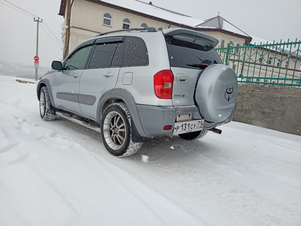 Фото в бортжурнале Toyota RAV4 (II)