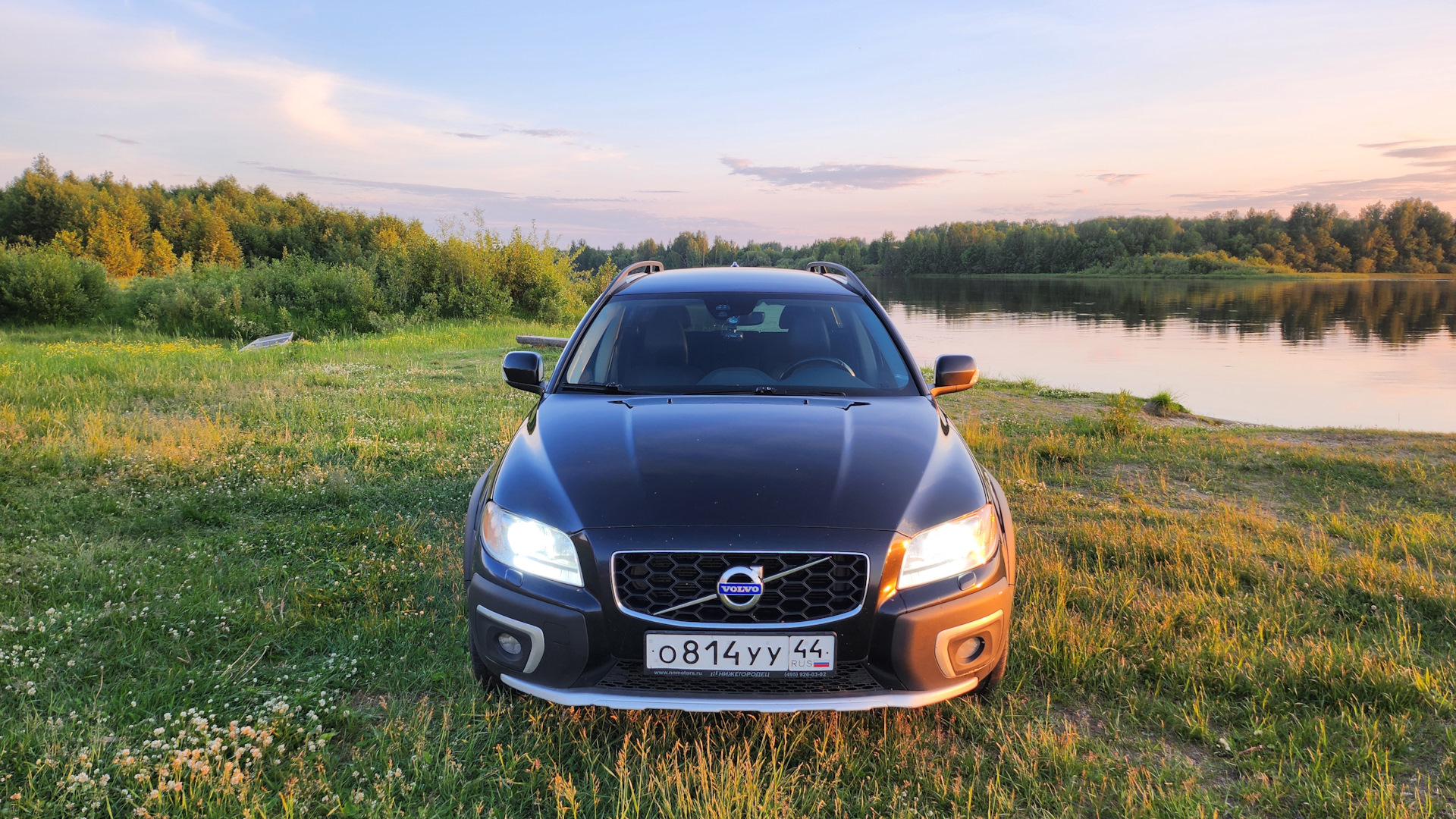 Продажа Volvo XC70 III 2014 (дизель, АКПП) — с историей обслуживания —  DRIVE2.RU