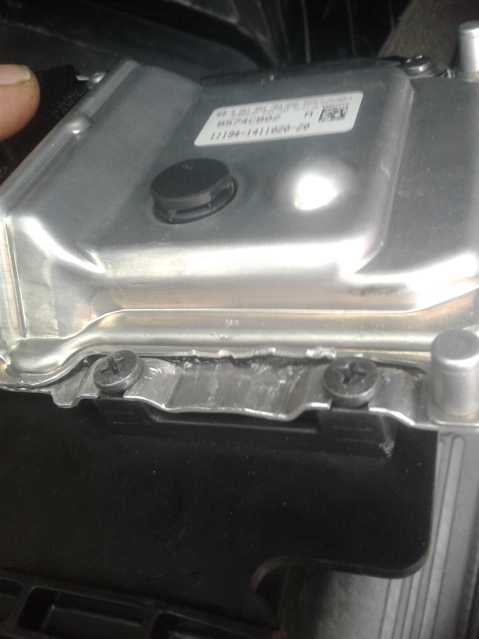 Замена и прошивка ЭБУ двигателя — Lada Калина седан, 1,4 л, 2011 года ...