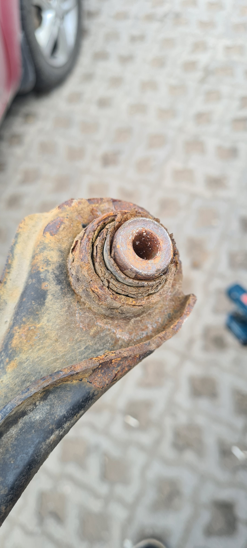 Закис болт в сайлентблоке — Honda Accord (8G), 2,4 л, 2008 года ...