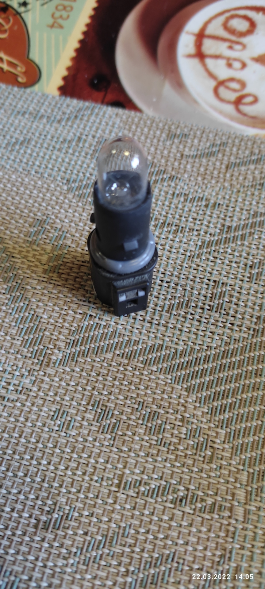 Замена лампочек подсветки номерного знака — Hyundai Sonata VII (LF), 2 ...