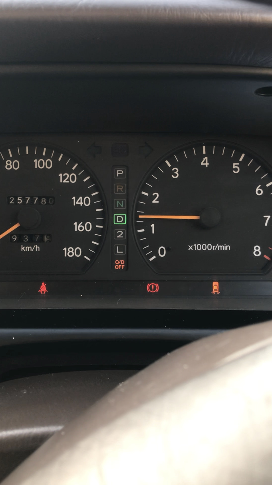 Овердрайв ниссан санни. Моргает овердрайв. Ниссан ад кнопка овердрайв. Реле противотуманных фар тойота калдина 191. Датчик входного вала акпп toyota passo.