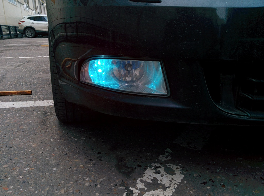 Белый свет в туманки и попытка сделать белый свет в ходовых огнях ...