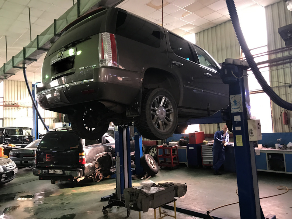 Фото в бортжурнале Cadillac Escalade (3G)