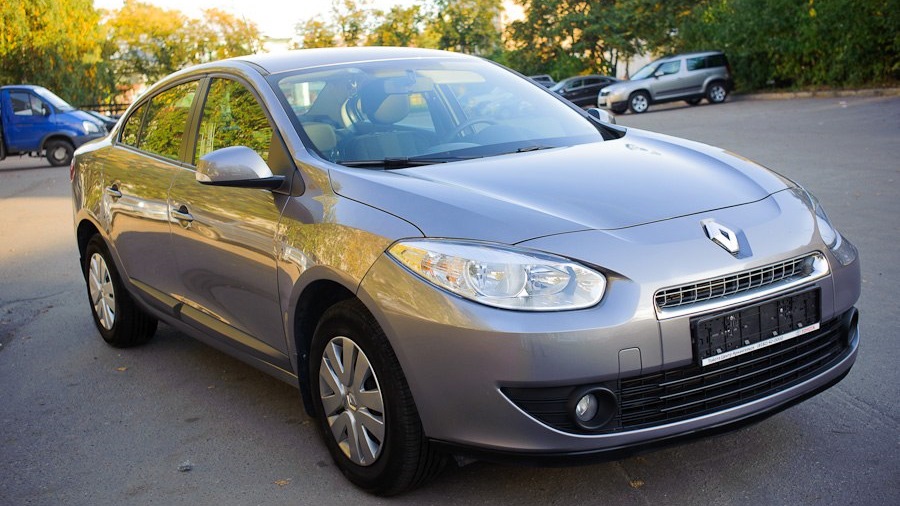 1 2012 года. Renault Fluence 2012. Renault Fluence 1,6. Рено Флюенс 2012 1.6. Рено Флюенс 2007.