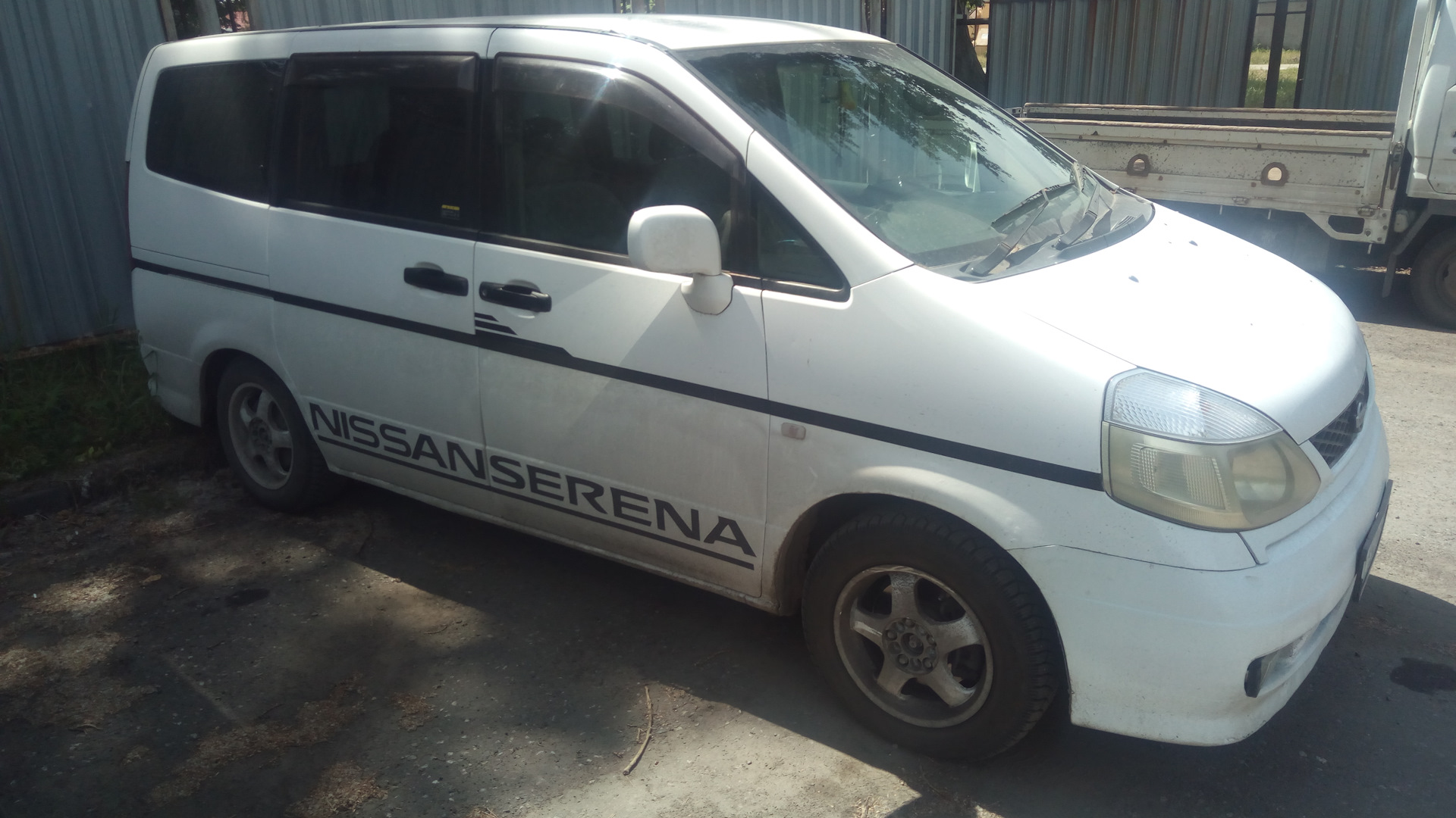 Nissan Serena Mk II (C24) 2.0 бензиновый 1999 | 