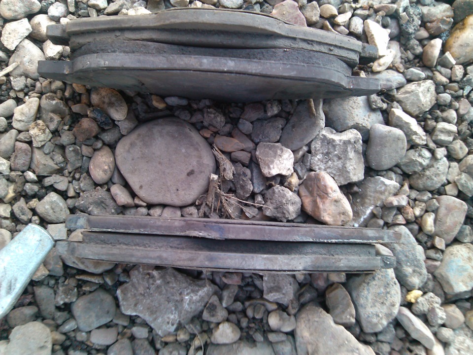 Замена передних тормозных колодок на пежо 308 — Peugeot 308 (1G), 1,6 л ...