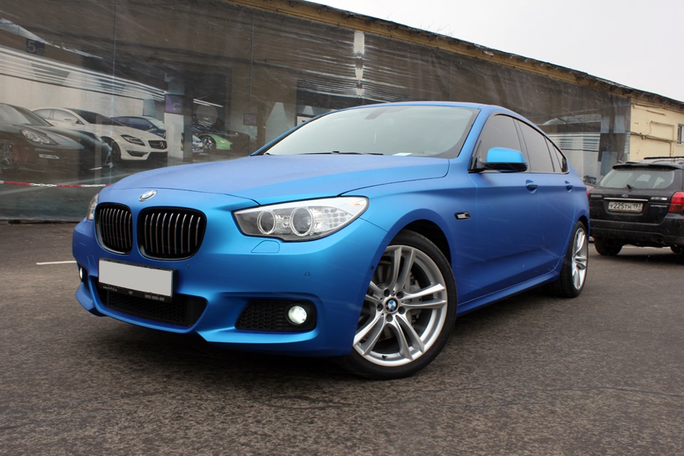 Синяя бмв м5. BMW m5 gt. БМВ м5 синяя матовая. БМВ 5gt синяя. BMW 5 синий матовый.
