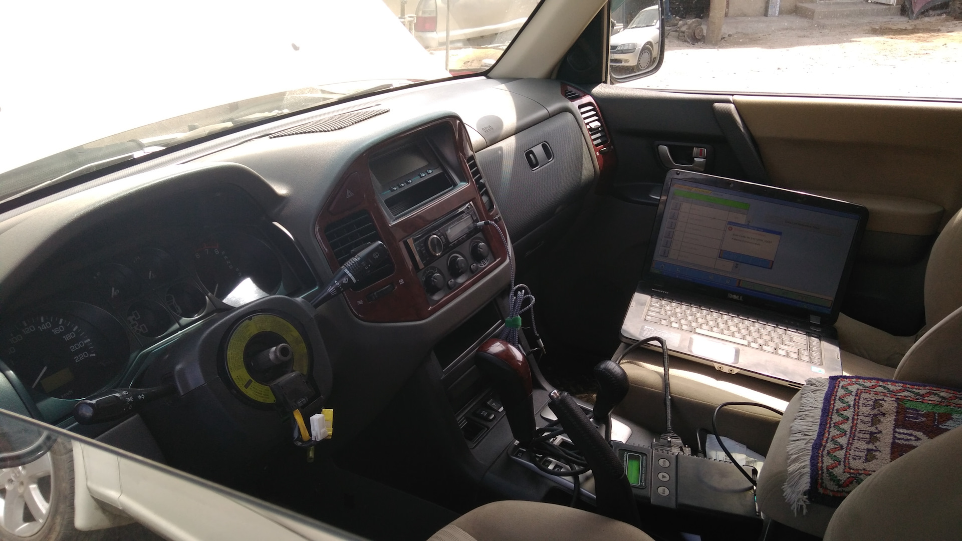 Ремонт круиз контроля и приборной панели. — Mitsubishi Pajero (3G), 3 л ...