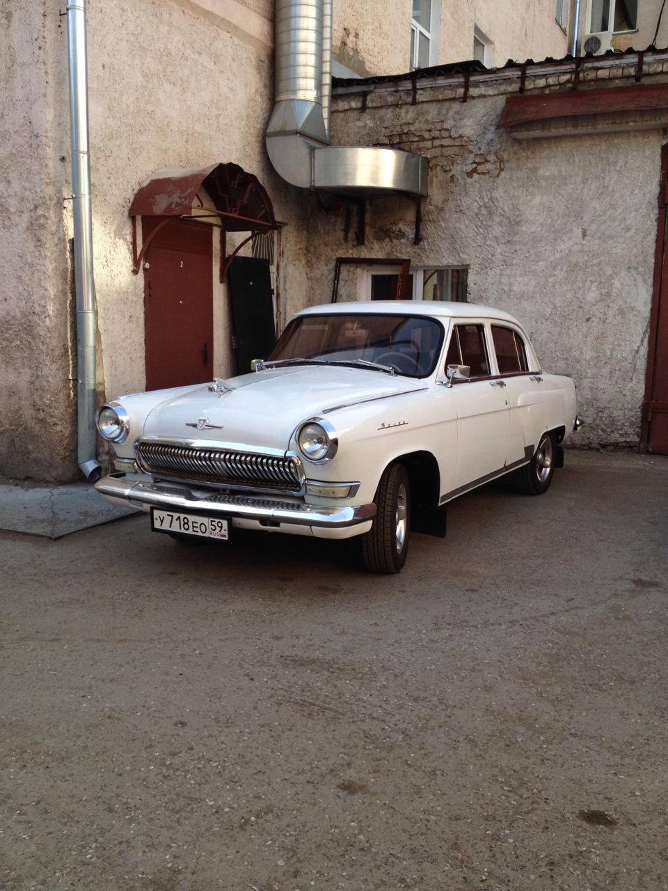 Plymouth valiant 1967. машина похожая на волгу. газ 21 на базе мерседес w210. газ 24 и форд фалькон. машина похожая на волгу.