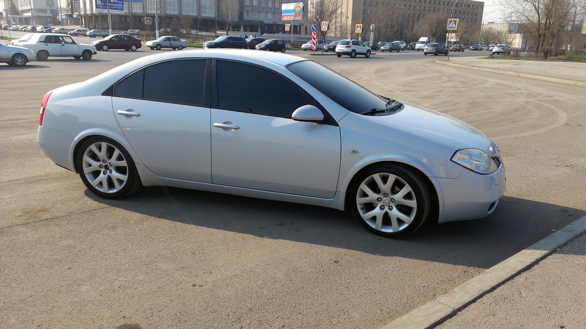 Диски на 12. Nissan primera p12 на 18 колесах. Nissan primera p12 диски. Nissan primera p12 диски r17. Nissan p12 r17.