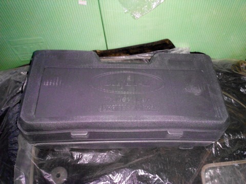 OHT202C Домкрат подкатной в кейсе 2 т. 135-330 мм. OMBRA | Запчасти на ...