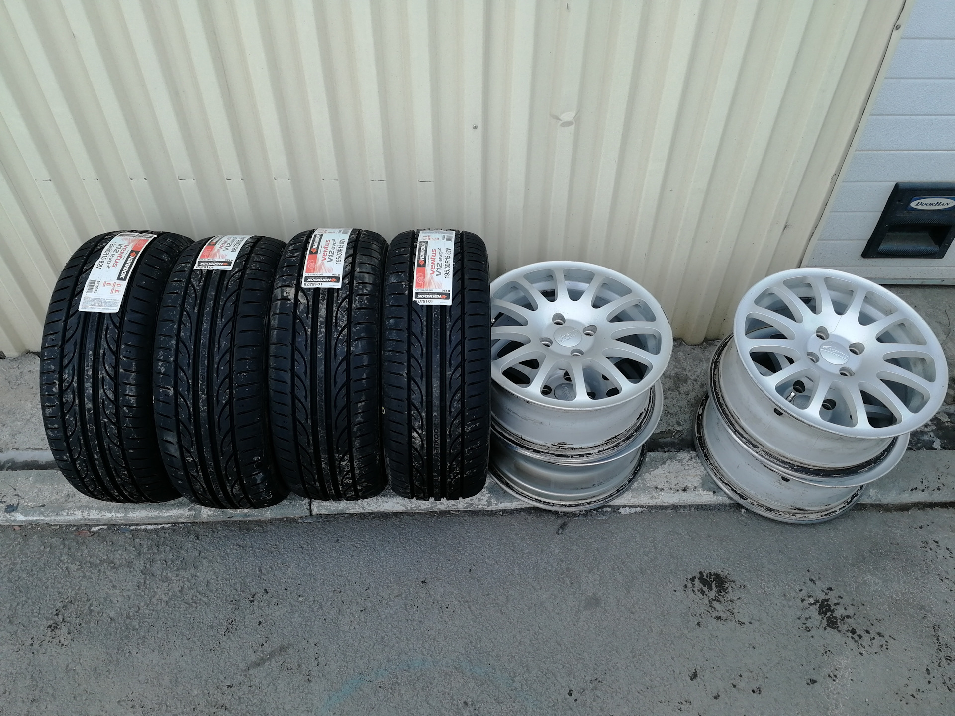 Ханкук вентус r15. Hankook Ventus rs4 195/50 r15.